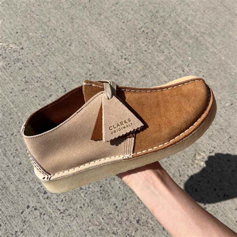 clarks shoes identification